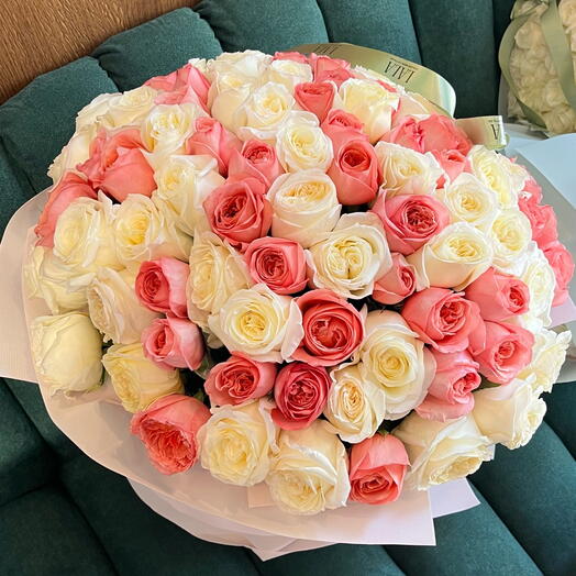 Монобукет из пионовидных роз 101