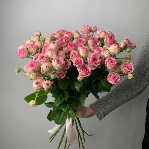 Букет из 11 кустовых роз