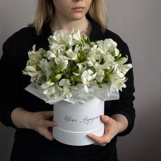 Букет из Альстромерий в шляпной коробке🌸