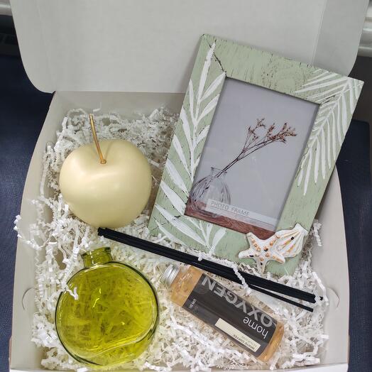 Подарочный набор с фоторамкой и ароматом для дома