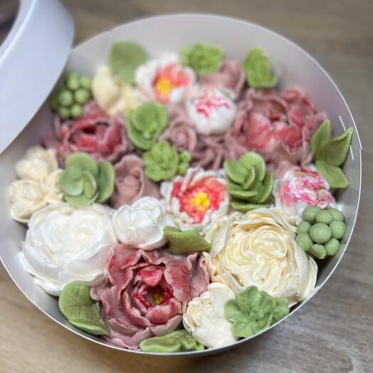 Зефирные цветы в большой коробке