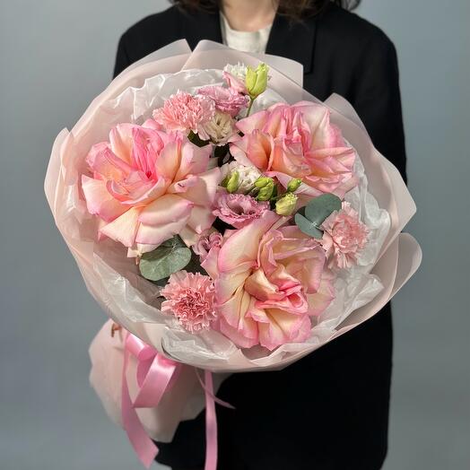 Букет GF с французскими розами и эустомой