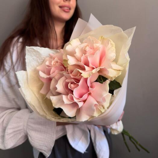 Букет из розовых французских роз. Букет комплимент французские розы Пинк Мондиаль