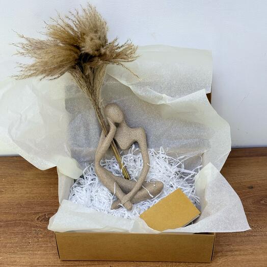 Думы статуетка на стол