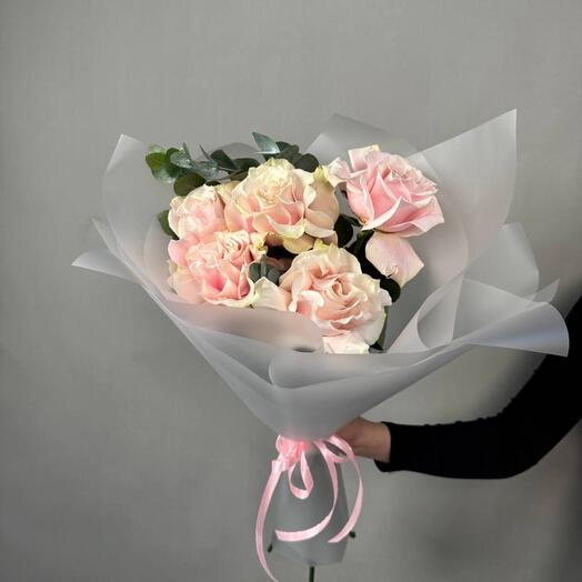 Букет из французской розы с эвкалиптом 💐