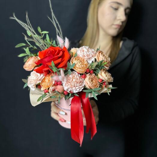 Цветы в коробке «Джульетта»