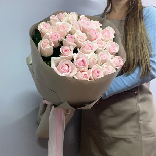 Букет нежно розовых роз
