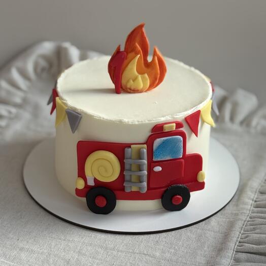 Торт для ребенка с пожарной машиной