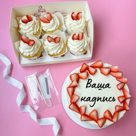 Торт 1 кг с ягодным венком и капкейки с клубникой, торт с надписью