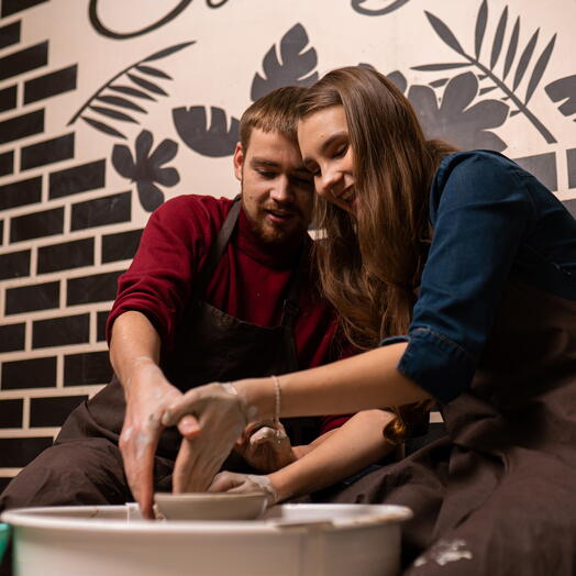 Подарочный сертификат «Свидание в гончарной мастерской» (1 час 20 минут, 2 человека)