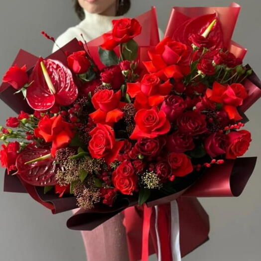 Red Tango Luxury Blood Red Bouquet