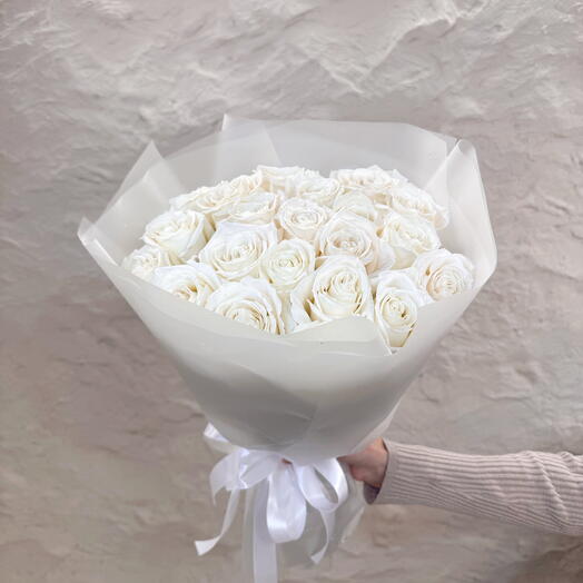 Букет из 21 белой розы