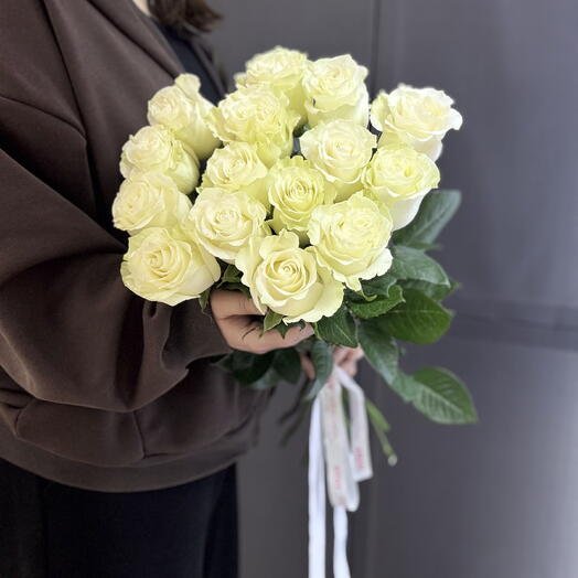 Белые розы 60см 15шт