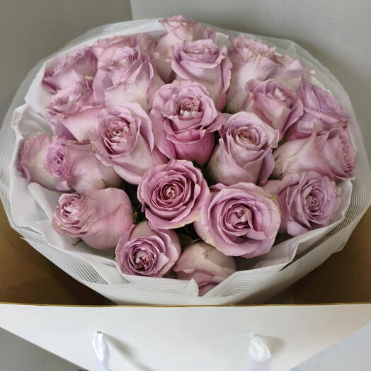 Сиреневые розы