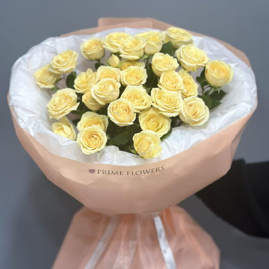 5 кустовых роз в персиковых оттенках 🌸