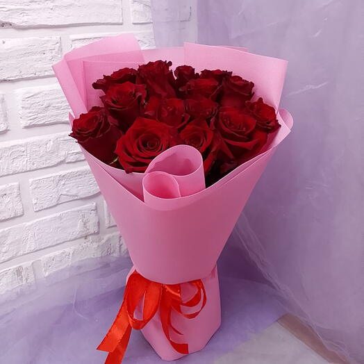 Красные розы 15 шт