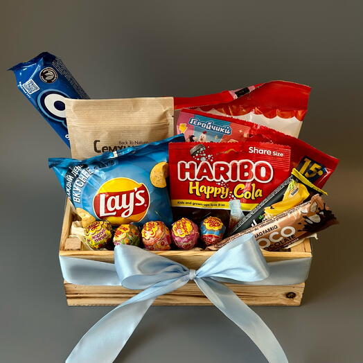 Подарочный набор «Сладкоежка»: подарок для родных и близких на праздник, день рождения, юбилей