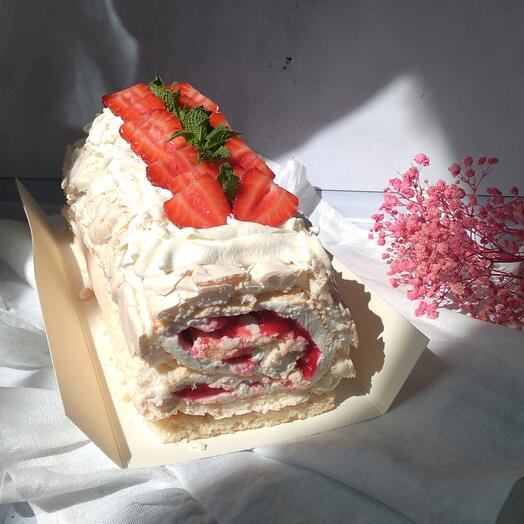 Меренговый рулет"Клубника лайм"