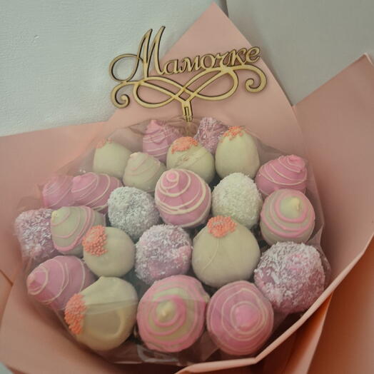 Букет из клубники в шоколаде "Клубничное конфетти"