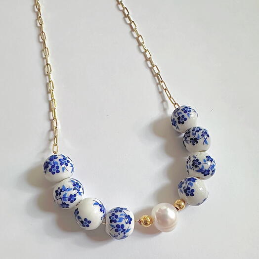 Колье Белая орхидея