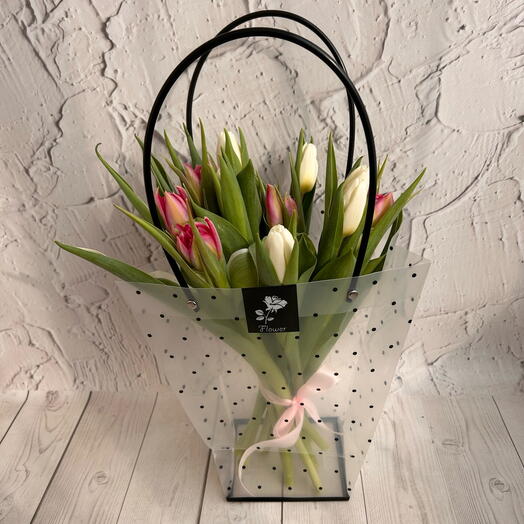 Сумочка с 11 тюльпанами