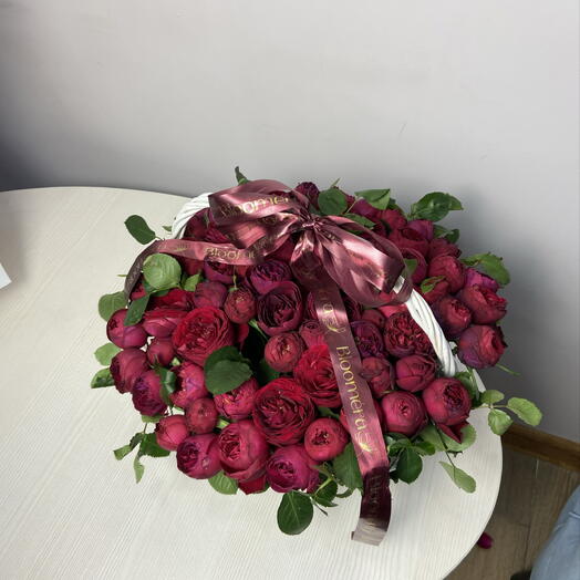 Пионовидные кустовые розы red piano