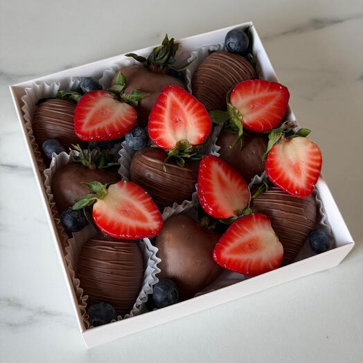 Набор клубника в шоколаде Амстердам S (9-12 штук)