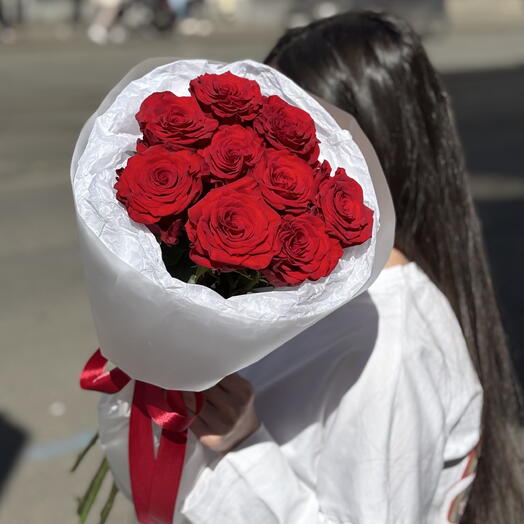 9 классических красных роз ♥️