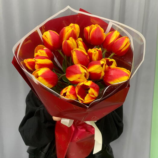 Тюльпаны огонь