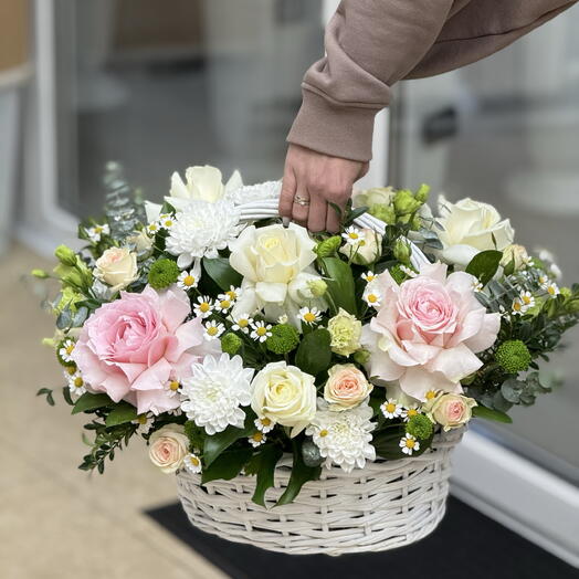 Корзина с французскими розами М