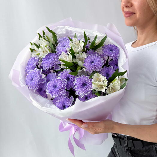 Bouquet of lilac chrysanthemum and alstroemeria