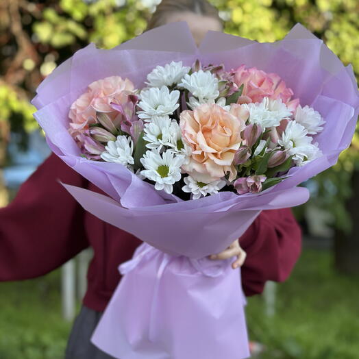 Розы с хризантемой💜
