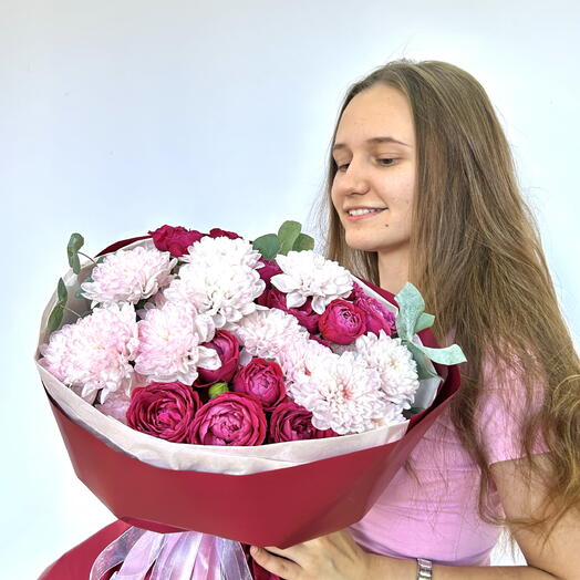 Хит продаж🔥 Букет из премиальных кустовых роз и стойких хризантем💐