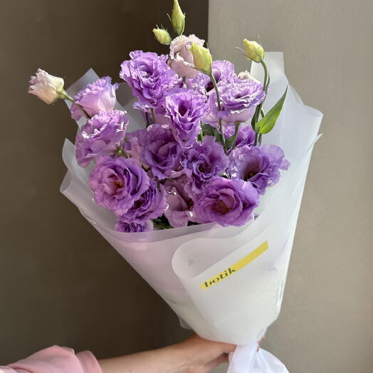 Фиолетовая эустома