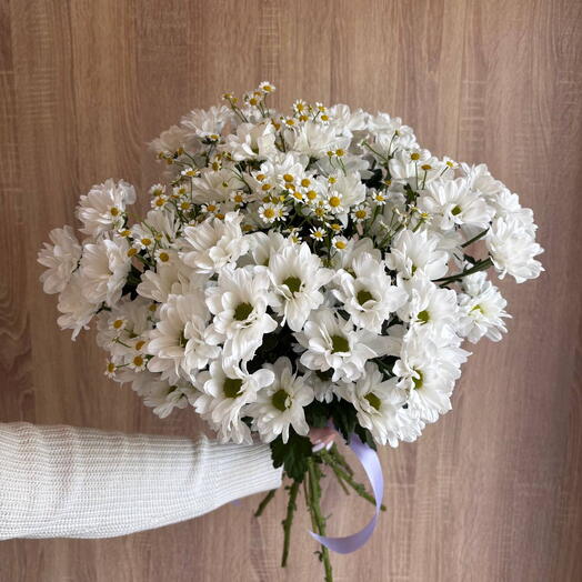 Букет из хризантем на праздник