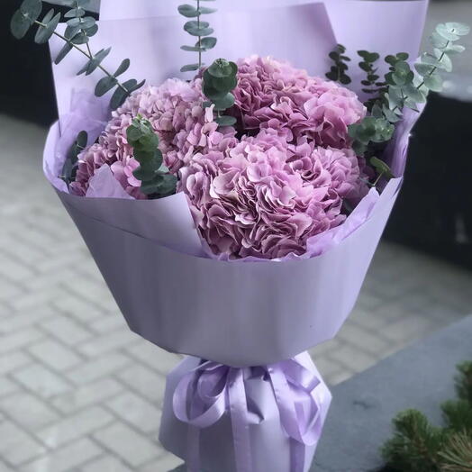 Букет из 3 гортензий
