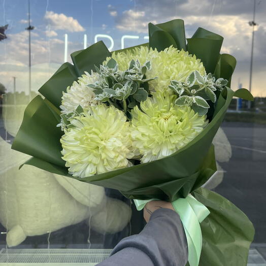 Букет с Хризантемой