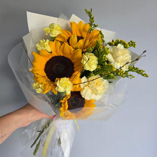 Солнечный день 🌼 Букет с подсолнухами и диантусами