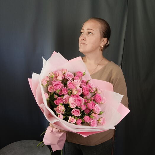Букет кустовых роз
