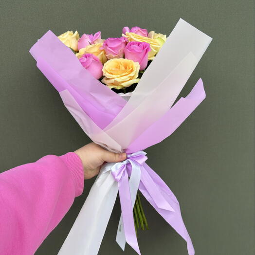 Букет-комплимент из роз 🌸 Нежное сияние