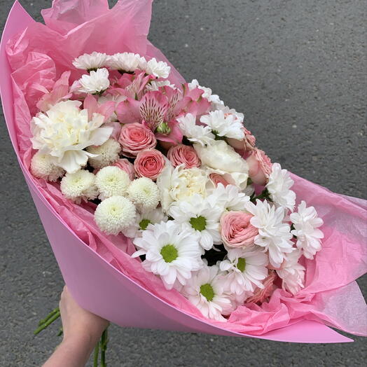 Розовый сборный букет 🩷