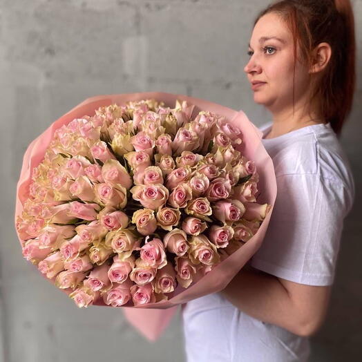 Букет из 101 кенийской розовой розы