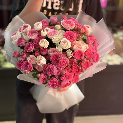 Букет из кустовых роз микс 💕