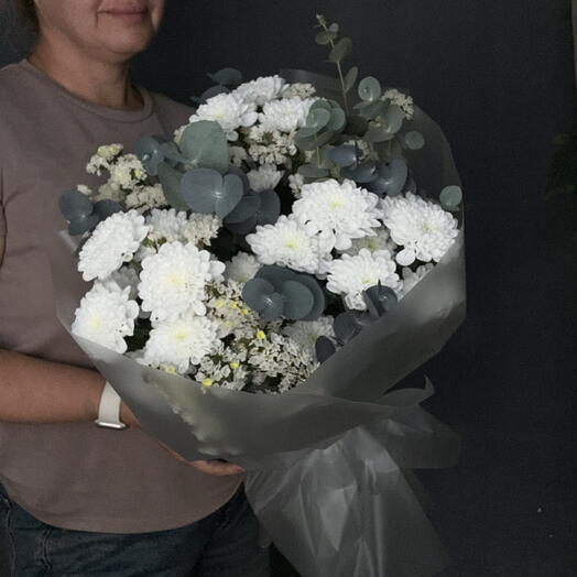 Хризантемы, статица и эвкалипт