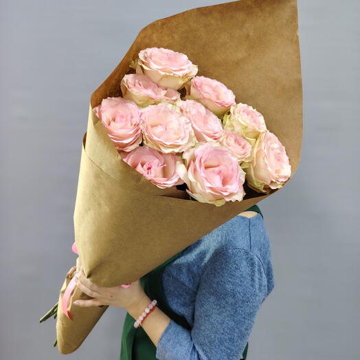 Букет из 11 розовых Эквадорских роз
