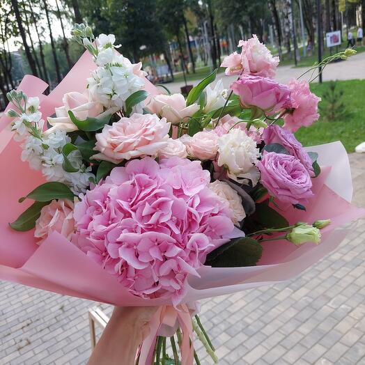 Bouquet with pink hydrangea