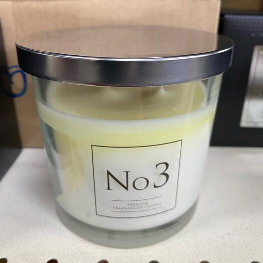 Aroma candle with aromas in the assortment