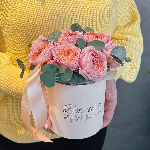 Caja de sombreros con rosa de peonía "Julieta"