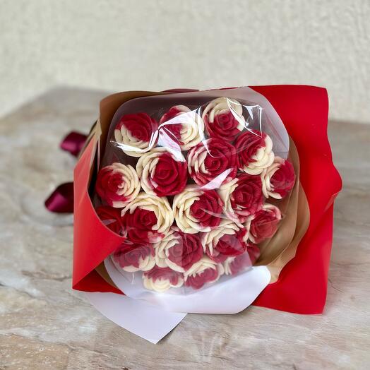Шоколадный букет алых роз на все случаи жизни