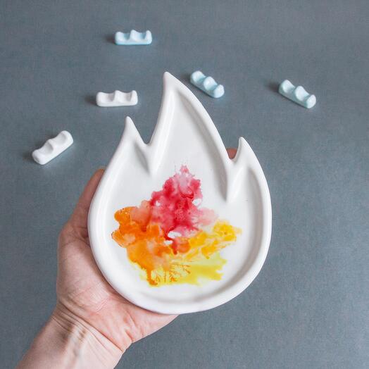 Палитра керамическая "Огонёк" для смешивания красок. Ручная работа. 160х125х10 мм